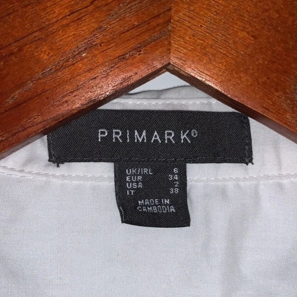Primark white button‎ up - Picture 2 of 3